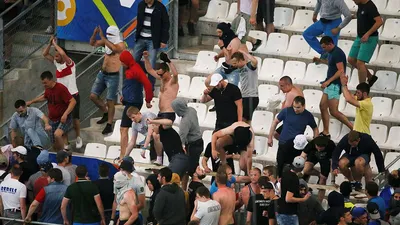 Беспорядки футбольных фанатов / PhotoXPress