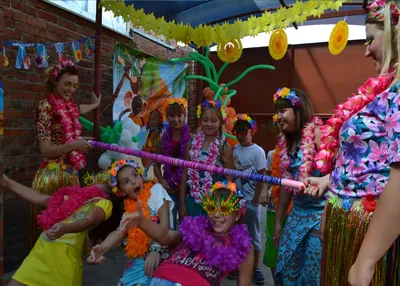Программа Гавайская вечеринка в Челябинске - заказать аниматоров на детский  праздник