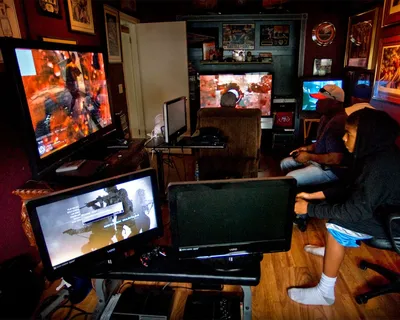 Нейросеть показала комнаты мечты геймеров в стиле GTA 5, Dota 2 и других  игр | CQ - игровые новости, косплей, киберспорт | Дзен