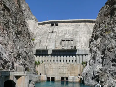 Красноярская ГЭС снизит водосброс из-за снижения уровня воды в Енисее — РБК