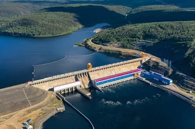 На Саяно-Шушенскую ГЭС начали водить туристов - Российская газета