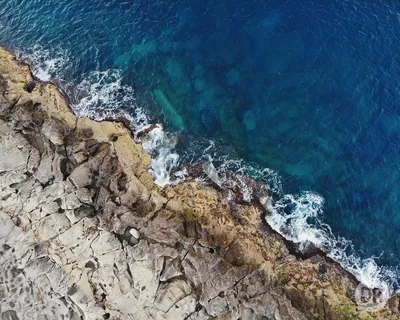 красивый вид с горы на море Стоковое Изображение - изображение  насчитывающей расстояние, горы: 233433723
