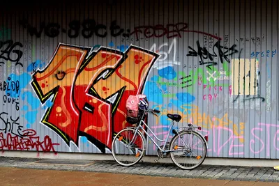 Новосибирцы нарисовали граффити, сгенерированные нейросетью - 3 ноября 2023  - НГС