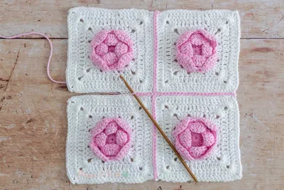 Join Granny Squares (With the Flat Slip Stitch Seam) - Maisie and Ruth