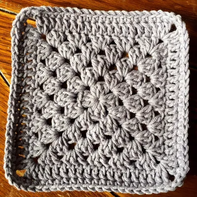 Crochet Motif: Plain Granny Square | cypress|textiles