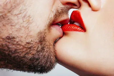 Виды поцелуев и их значения. Лайфхак \"как понять отношение к себе по  поцелуям\" | Anton Proto | Дзен