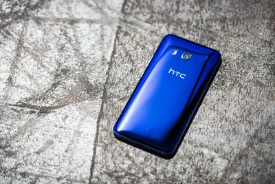 HTC U Ultra review: This gorgeous device is just too big, shiny and  expensive | ZDNET