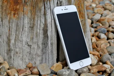 Сломанный Яблоко Iphone 4 — стоковые фотографии и другие картинки GAFAM -  GAFAM, Белый, Беспроводная технология - iStock