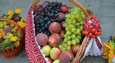 Яблочный Спас 2023 – традиции праздника 19 августа – что святить в церкви  кроме яблок