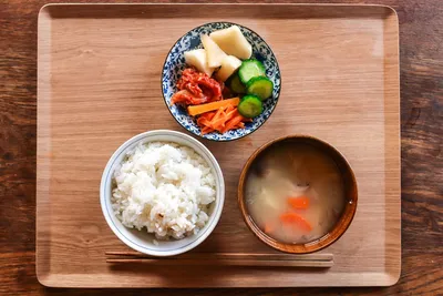 Японская кухня еды иллюстрация вектора. иллюстрации насчитывающей сукияки -  100154805