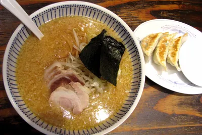 Обед по-японски: Врачи назвали топ-3 традиций японской кухни,  обеспечивающих долголетие - Российская газета