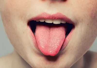 Медицинские мифы: умение сворачивать язык в трубочку - это гены? - BBC News  Русская служба