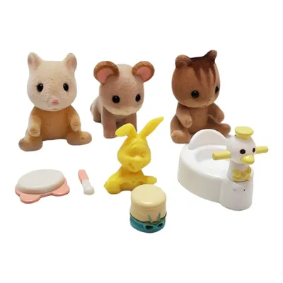 Sylvanian families toys hi-res stock photography and images - Alamy