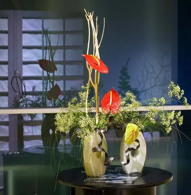 Икебана с гвоздикой купить в Санкт-Петербурге в салоне цветов Флордель