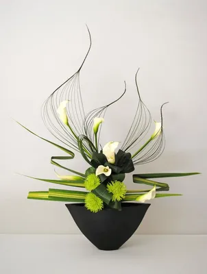 Икебана своими руками: 10+ мастер классов в домашних условиях | Modern  flower arrangements, Ikebana flower arrangement, Creative flower  arrangements