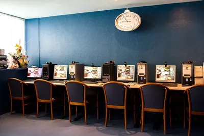 Дизайн интернет кафе для настоящих геймеров