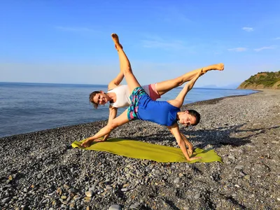 Scoop on Instagram: “Tutorial Tuesday tag your yoga partner to practice  this fun and easy flow with!!! There are so many benefits t… | Partner yoga,  Yoga, Acro yoga
