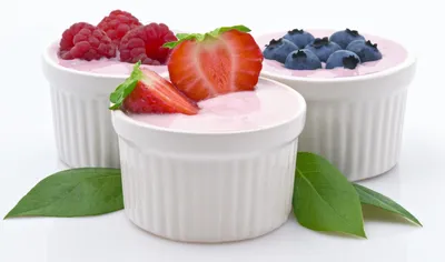 Йогурт Campina Нежный клубника 1,2% 320г из каталога Йогурты и десерты