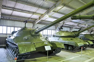 Самый мощный танк в мире: Почему в СССР не приняли на вооружение ИС-7 -  Российская газета