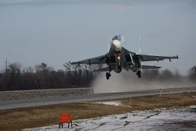 Заброшенные истребители Су-27 на аэродроме Килпъявр | Pod | Gorod | Дзен