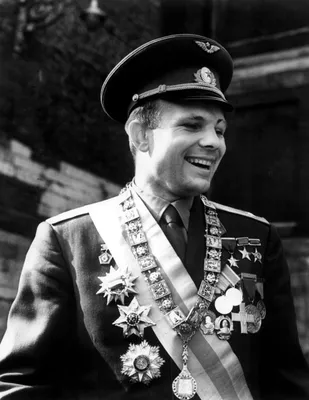 Юрий Алексеевич Гагарин (1934–1968 гг.) - Волга Фото