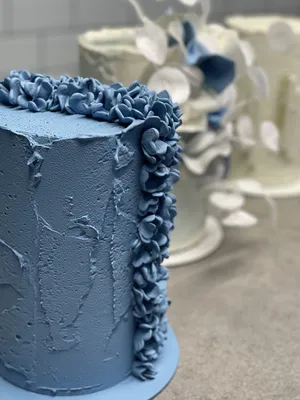 Торты Запорожье on Instagram: “Что обычно делают кондитеры,когда им  заказывают торт с каруселью?🐎 Правильно,они покупают пенопласто… | Торт,  Детский торт, Кондитер