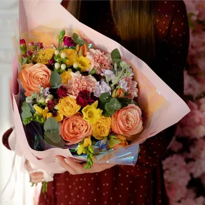 Очепятка: букет цветов со свободным составом по цене 10990 ₽ - купить в  RoseMarkt с доставкой по Санкт-Петербургу