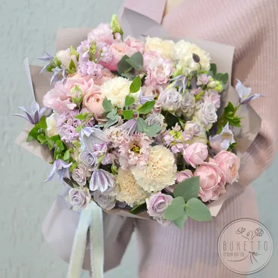 Композиция из цветов «Сладкая вишня» из эустом, кустовых роз, орхидей, роз  - интернет-магазин «Funburg.ru»