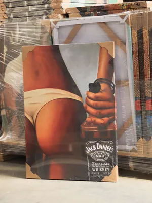 Картина на холсте Девушка с Jack Daniels 50х70см - купить по низкой цене в  интернет-магазине OZON (1091888523)