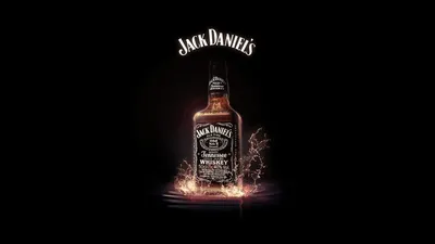 Джек Дэниелс Бутылка Виски Стакан Льдом Железной Решетке Jack Daniels  стоковое фото ©artkivshar 219450434
