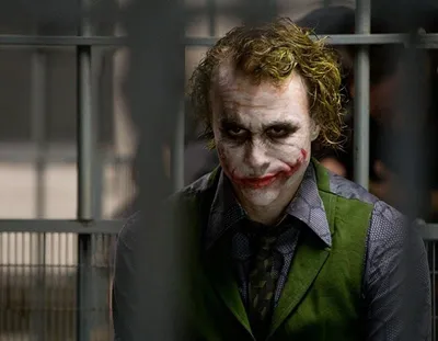 DC Comics The Joker (Deluxe) Maquette by Tweeterhead | Sideshow Collectibles