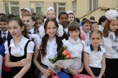 22 мая прозвучал последний звонок для выпускников школ Артемовского  городского округа. | Дума Артёмовского городского округа