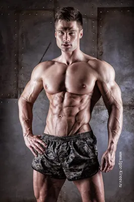 Getting shredded for summer... #бодибилдинг #качок #мясо #мышцы #рельеф  #бицепс #bodybuildingmotivation #bodybuilding #man #malephotography… |  Instagram
