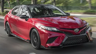 Toyota Takes a Huge Gamble by Making New 2025 Camry Hybrid-Only | Edmunds