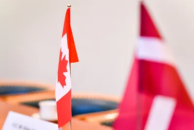 Старый Урожай Флаг Канады На Грязной Бумаги Фотография, картинки,  изображения и сток-фотография без роялти. Image 22018252