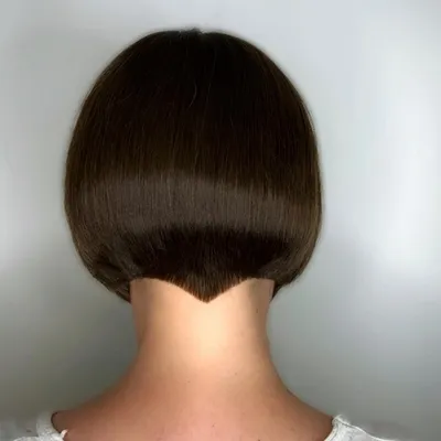 Стрижка боб-каре на короткие волосы 2018: вид сзади и спереди