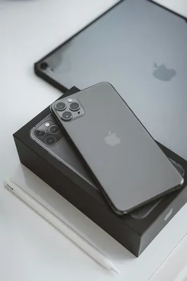 iPhone 11 Pro Max Silver vs iPhone 12 Pro Silver : r/iphone