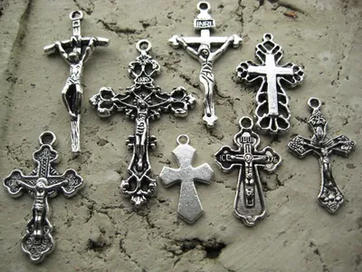 Католических крестов