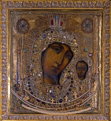 Дивеевская икона: Казанская Божья Матерь бисером, оклад из дерева