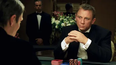 Бондиана – знаменитую сцену с покером из Казино Рояль хотели запретить –  Покер