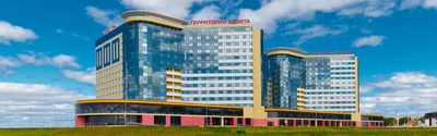 В центре Ханты-Мансийска завершили стройку ледового городка | Общество |  Окружная телерадиокомпания Югра