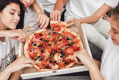 Правило поедания пиццы и чем можно дополнить?