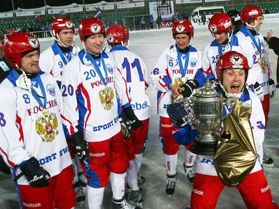 Хоккей с мячом станет одной из изюминок зимней Универсиады-2019 -  Российская газета
