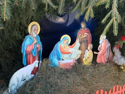 Христиане празднуют Рождество по новому стилю