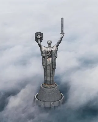 🌄 Киев, «Родина - мать» 📸Фото: @sembler8 ℹ️ Категория: #insideua_kiev … |  Instagram feed, Instagram posts, Statue