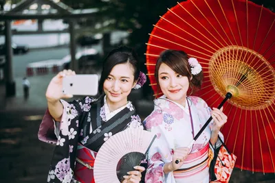 The Kimono in Street Style | Vogue