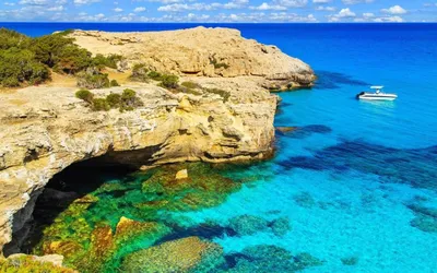 Куда лучше поехать отдыхать: на Кипр или в Грецию. Сравнение цен и условий  для отдыха