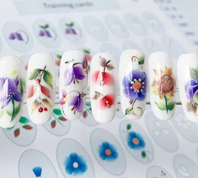 Iriska - Китайская роспись💜 ⠀ На мой взгляд, цветы в технике one stroke не  всегда выглядят старомодно😇 ⠀ А как вы относитесь к росписи плоской  кистью? 😊 ⠀ Ставьте ❤️и нажимайте на 🏳️ | Facebook