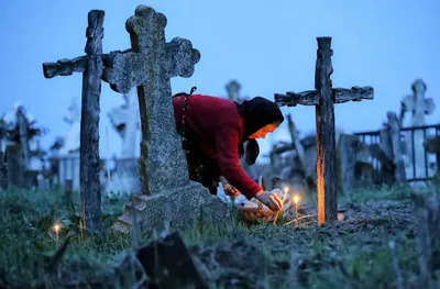 Мэрия Сент-Женевьев-де-Буа пообещала сохранить «русское кладбище» — РБК