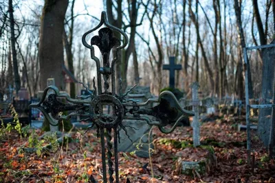 Можно ли на кладбище фотографировать? - Православный журнал «Фома»